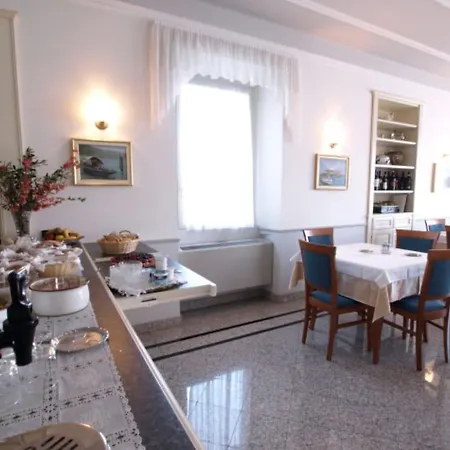 Brisino Hotel 3*