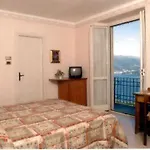 Brisino فندق ستريزا