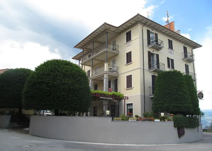 Brisino 스트레사